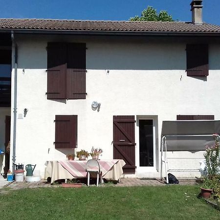 Chambre D'Hote Le Pin La Tour-du-Pin Esterno foto