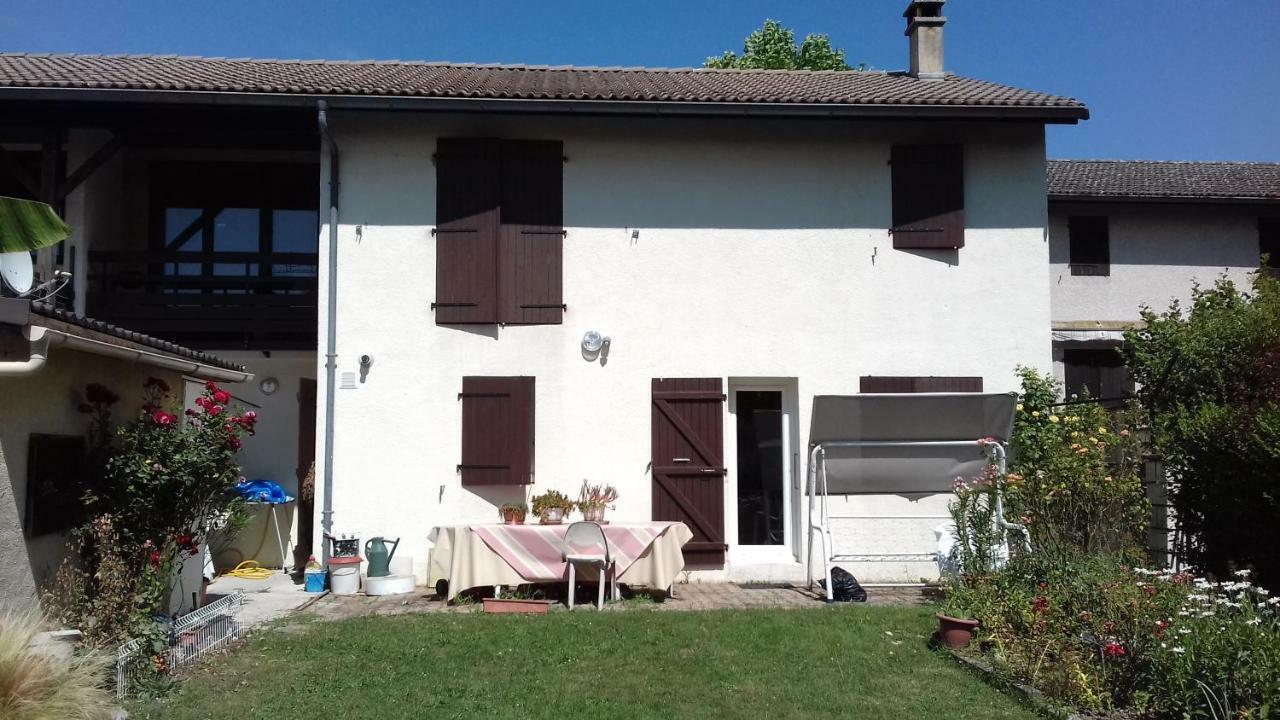Chambre D'Hote Le Pin La Tour-du-Pin Esterno foto